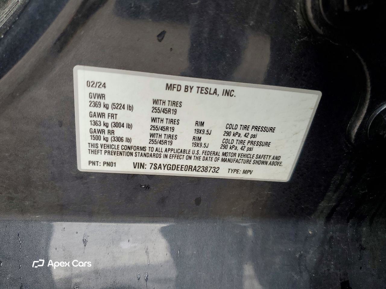 Tesla Model Y 2024