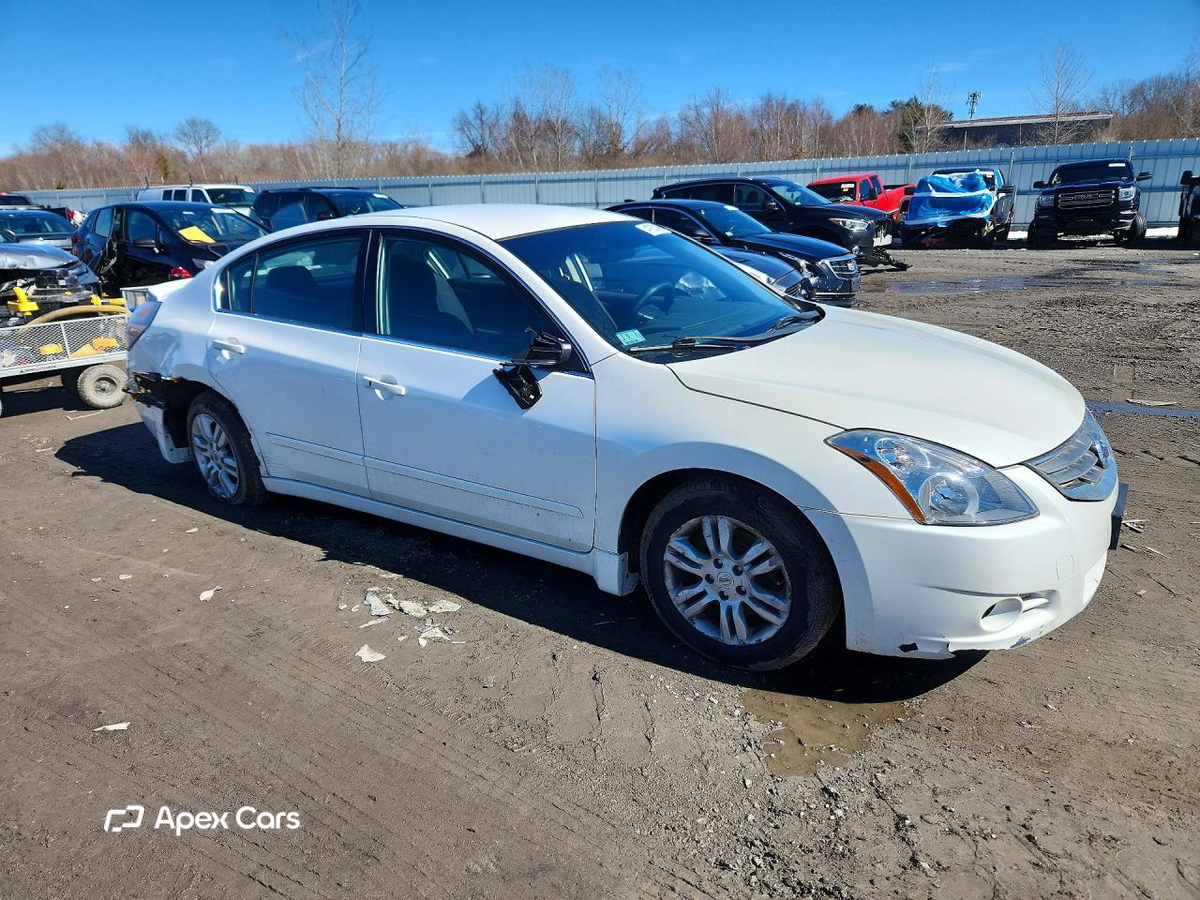Nissan Altima 2011