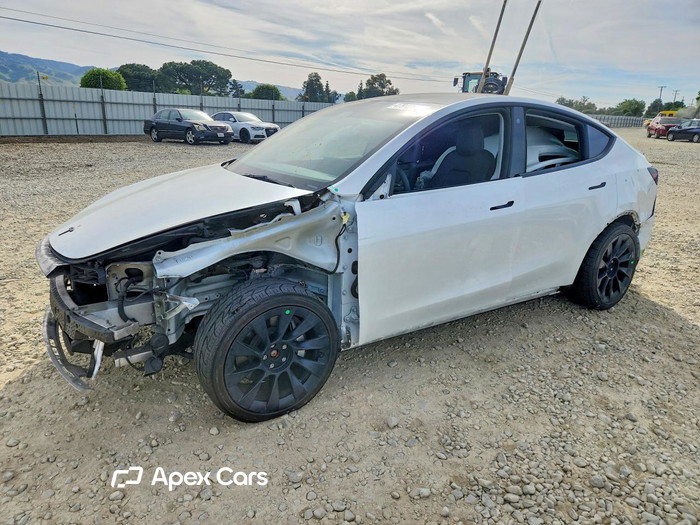 2023 Tesla Model Y - Image 1 of 5