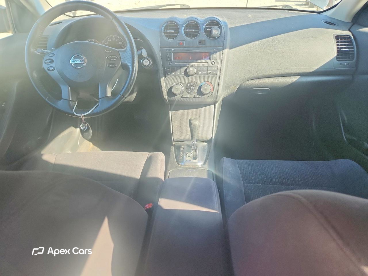 Nissan Altima 2011