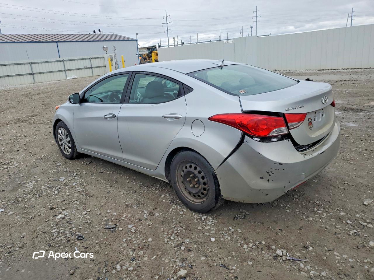 Hyundai Elantra 2012