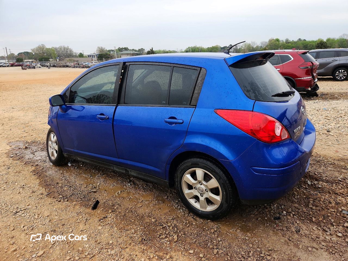 Nissan Versa 2012