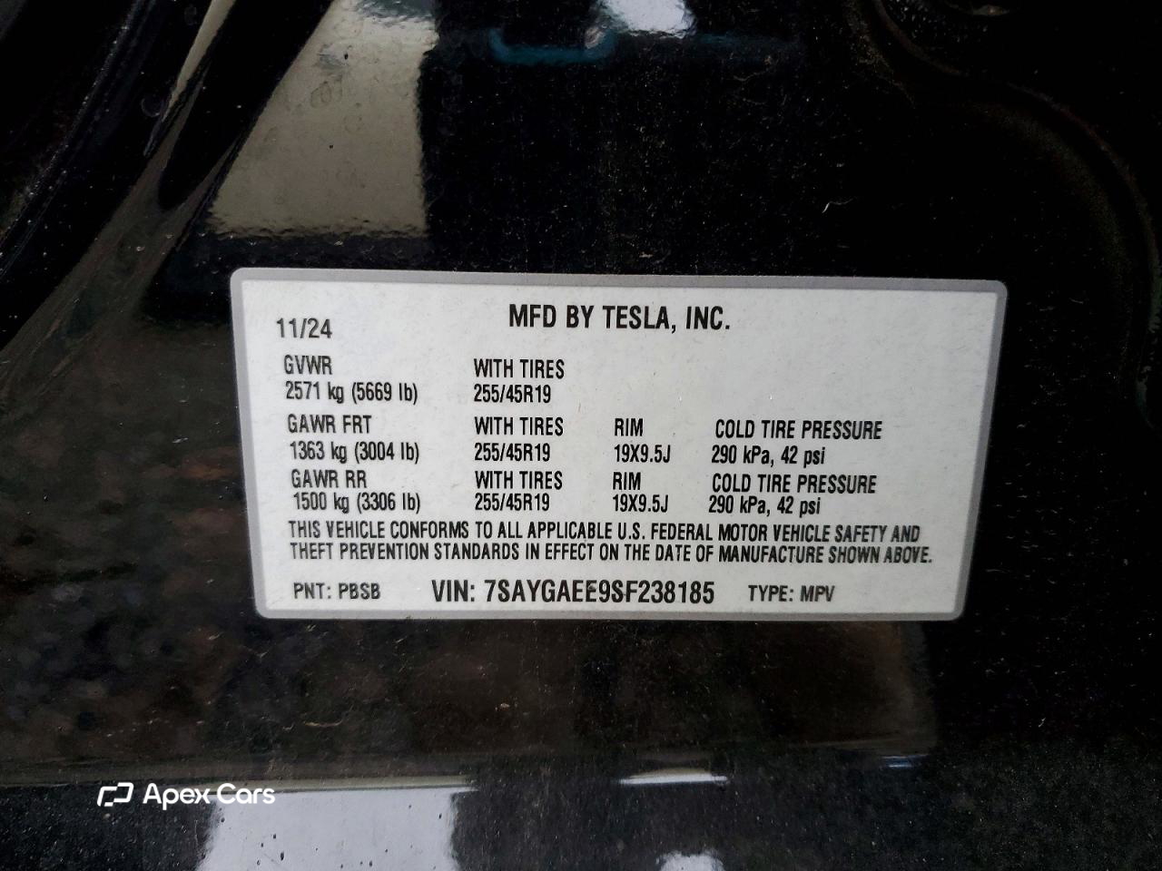 Tesla Model Y 2025