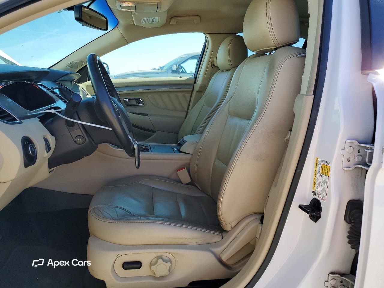 Ford Taurus 2016