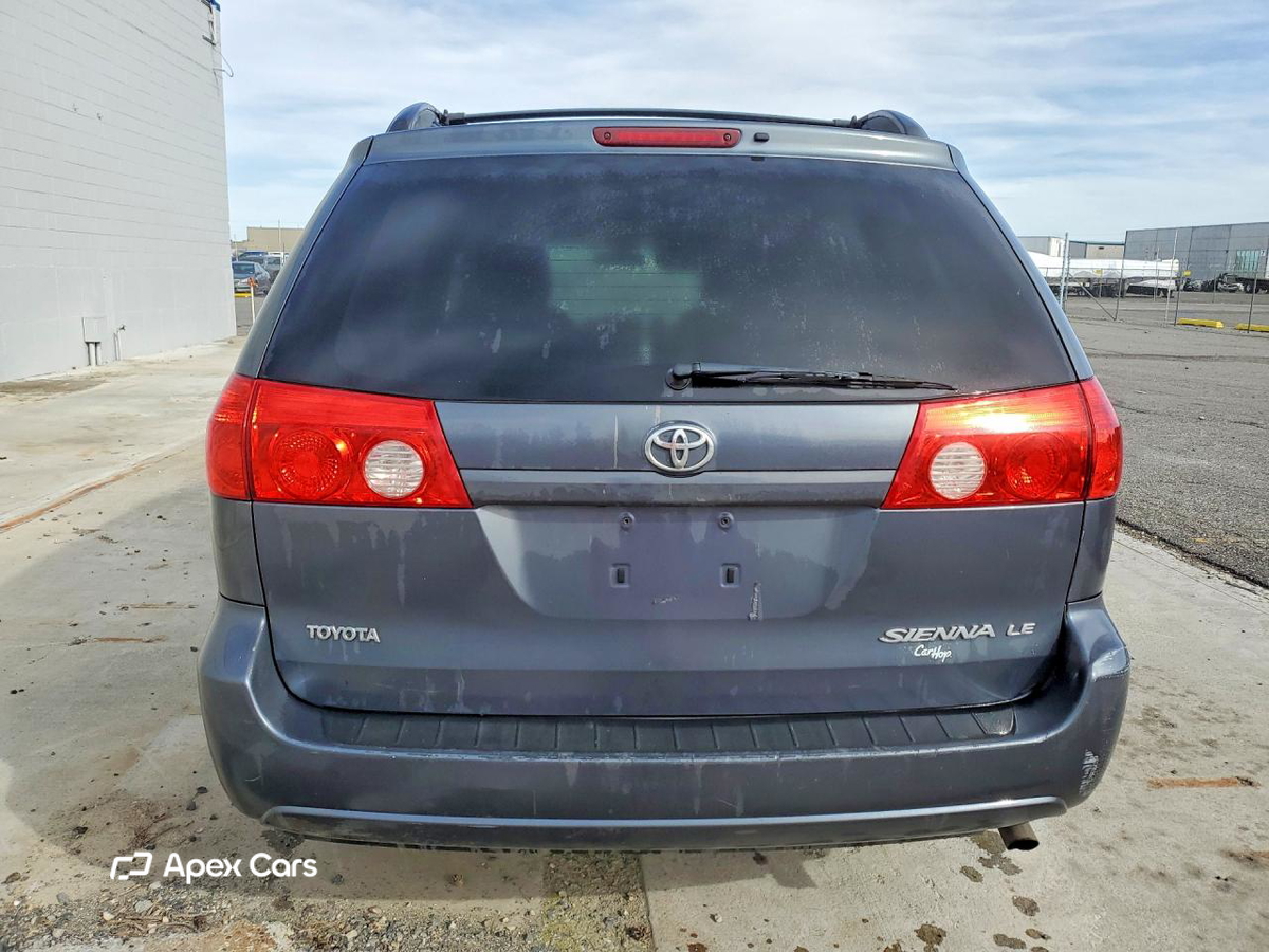 Toyota Sienna 2010