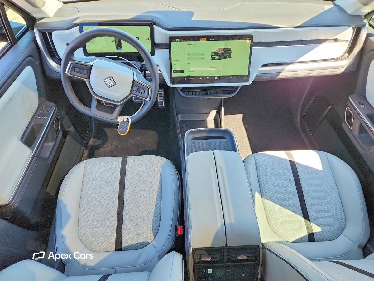 Rivian R1S 2024