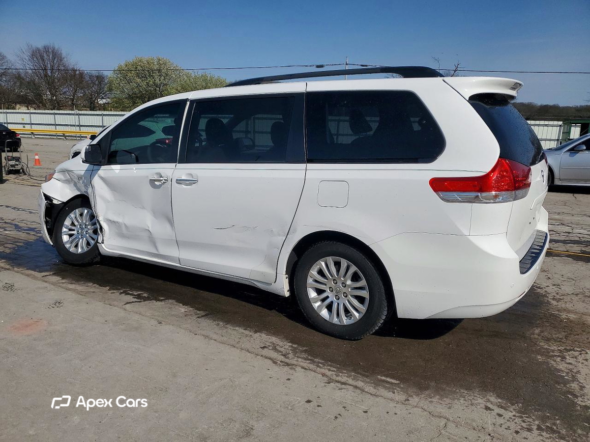 Toyota Sienna 2014