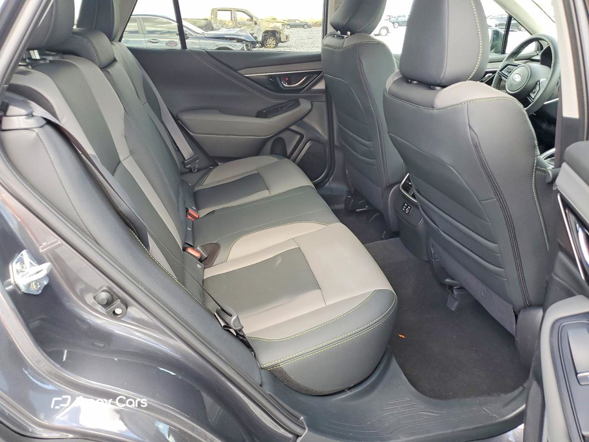 Subaru Outback 2025