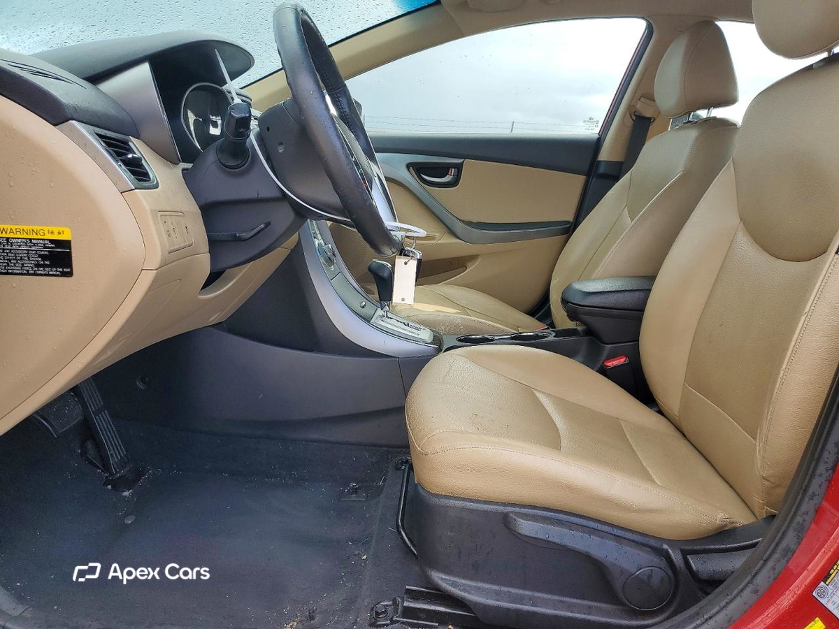 Hyundai Elantra 2012