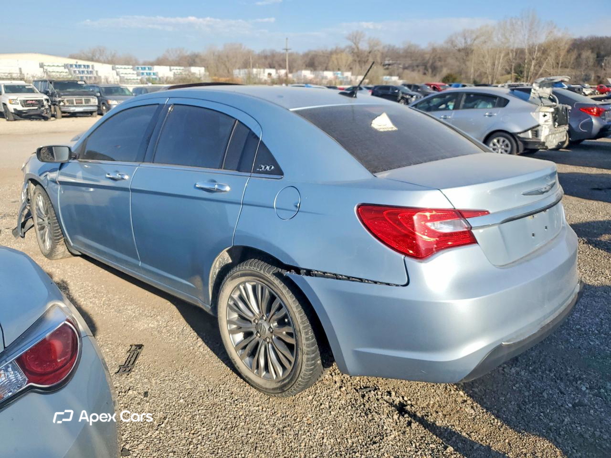 Chrysler 200 2013