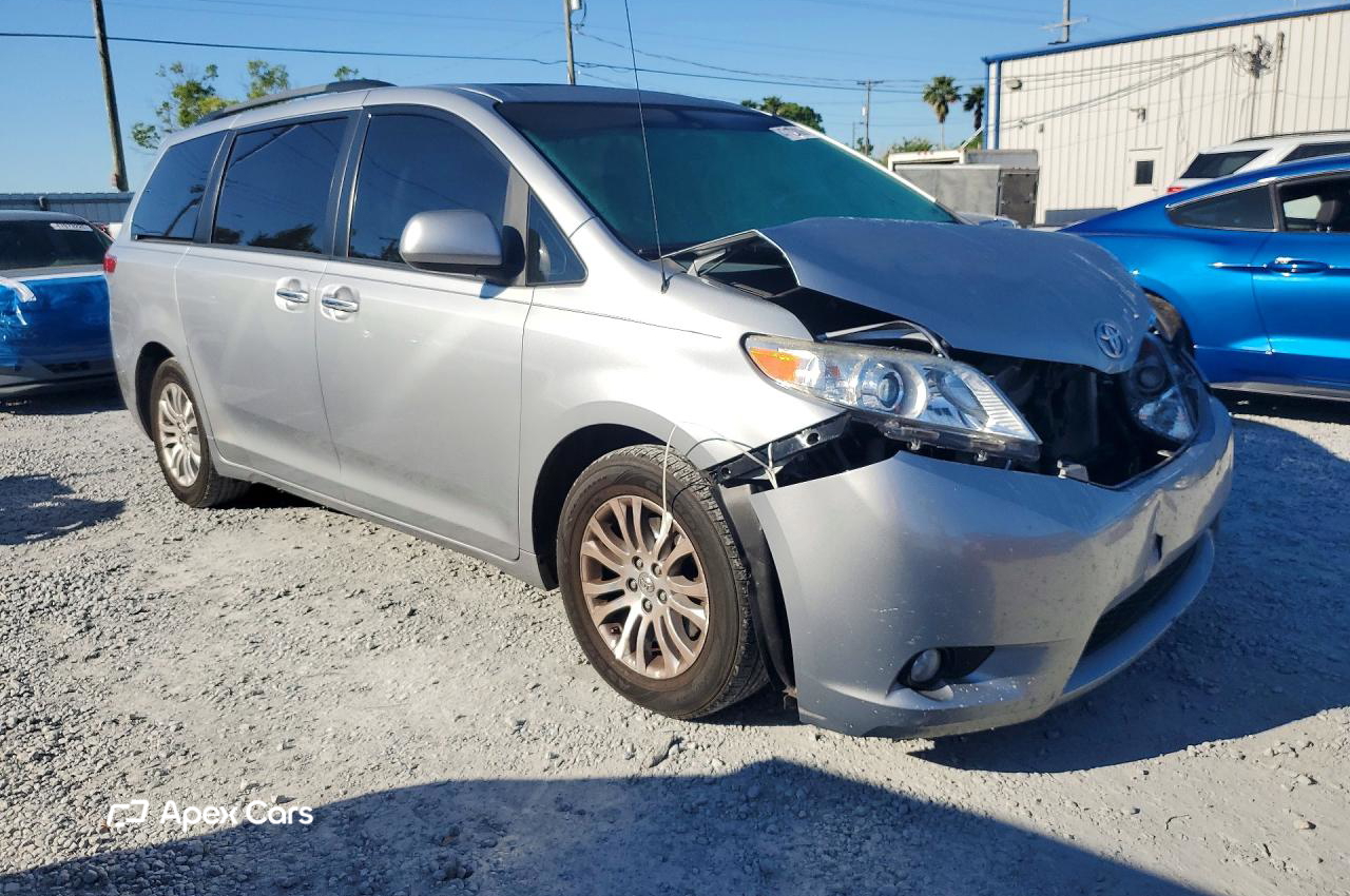 Toyota Sienna 2014