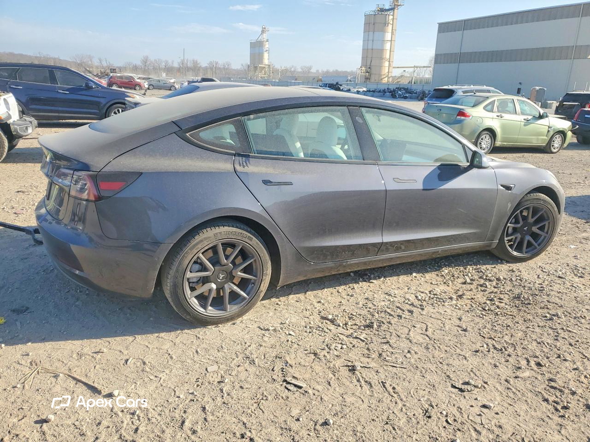 Tesla Model 3 2022