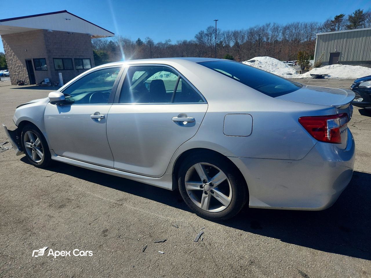 Toyota Camry 2012