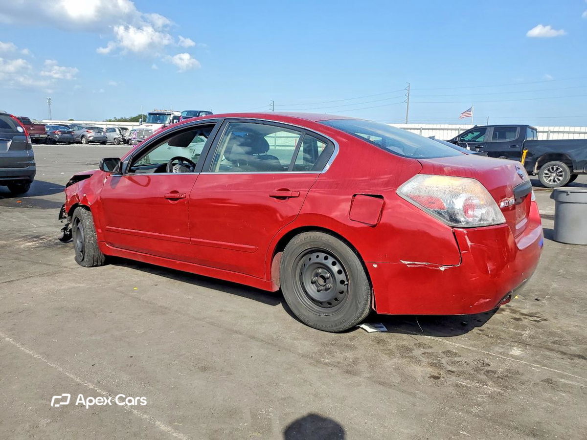 Nissan Altima 2010
