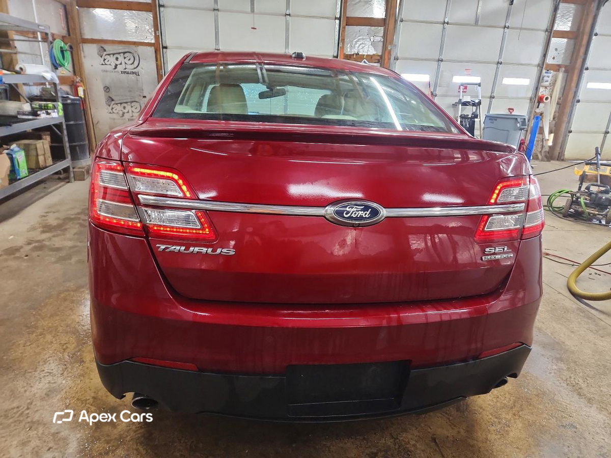 Ford Taurus 2014