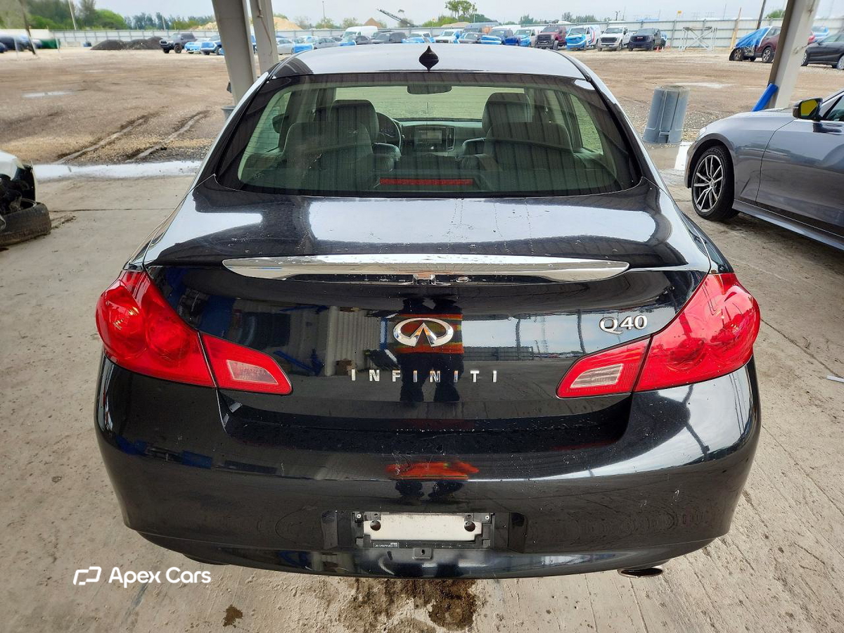 Infiniti Q40 2015