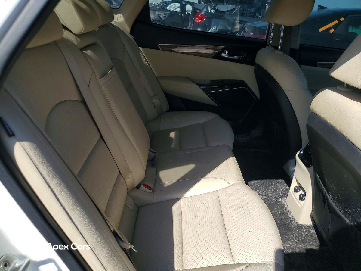 Kia Cadenza 2017