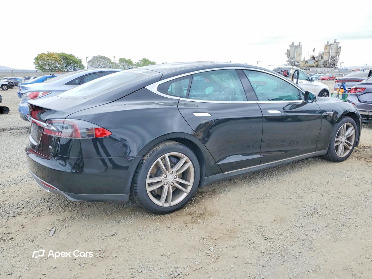Tesla Model S 2013