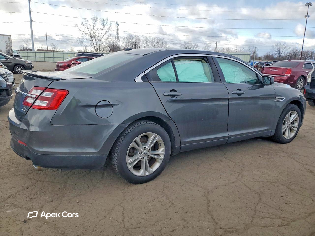 Ford Taurus 2016