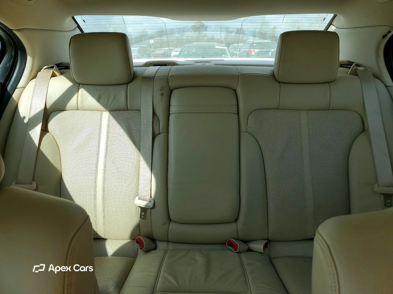 Lincoln MKS 2011
