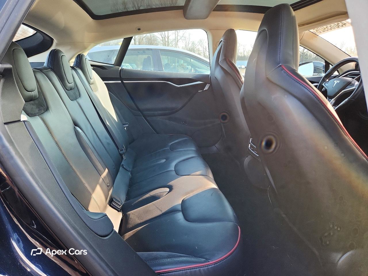 Tesla Model S 2013