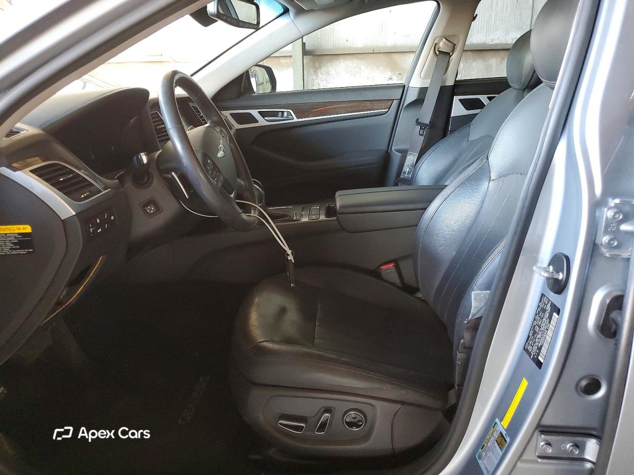 Hyundai Genesis 2015