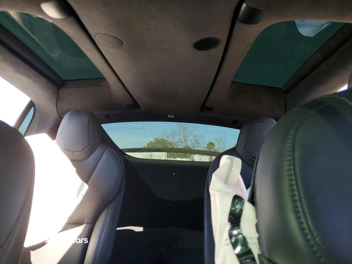 Tesla Model X 2023