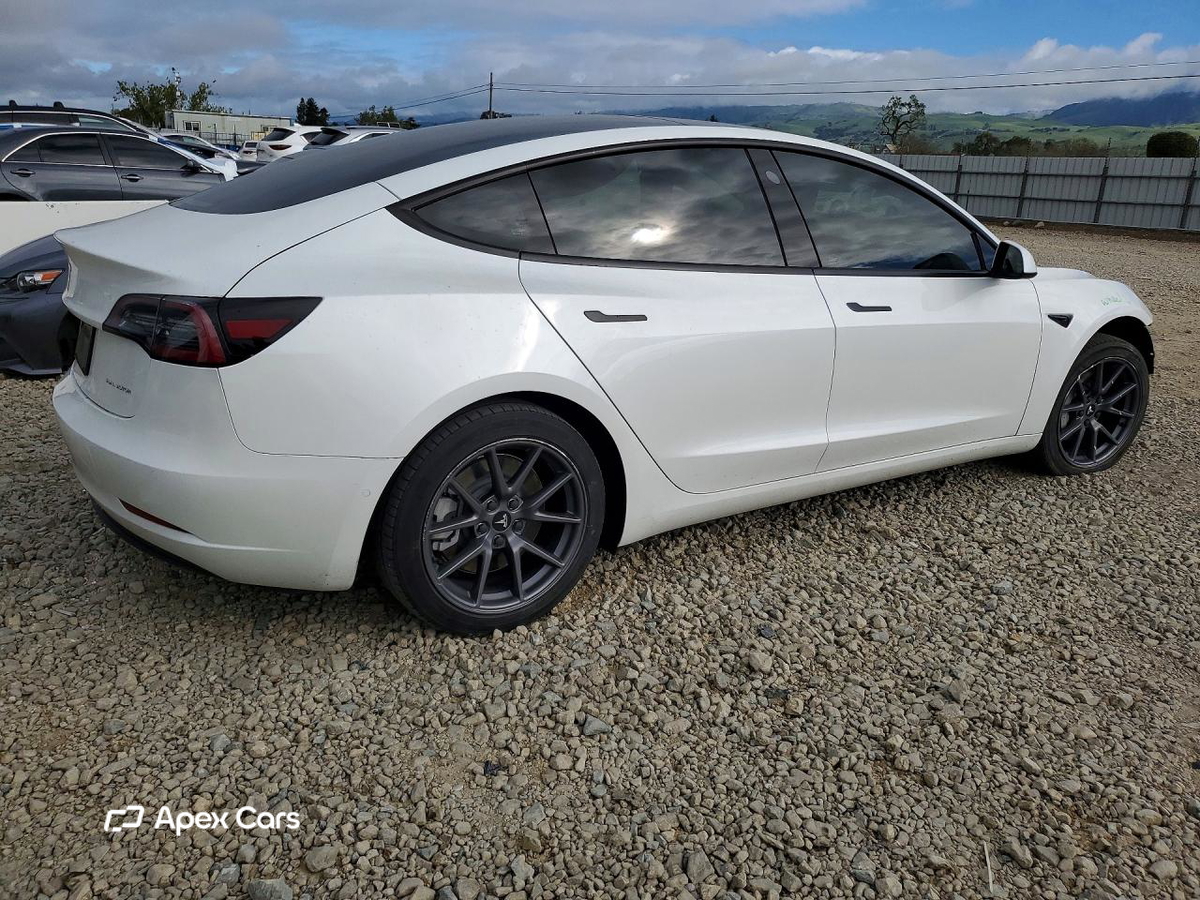 Tesla Model 3 2022