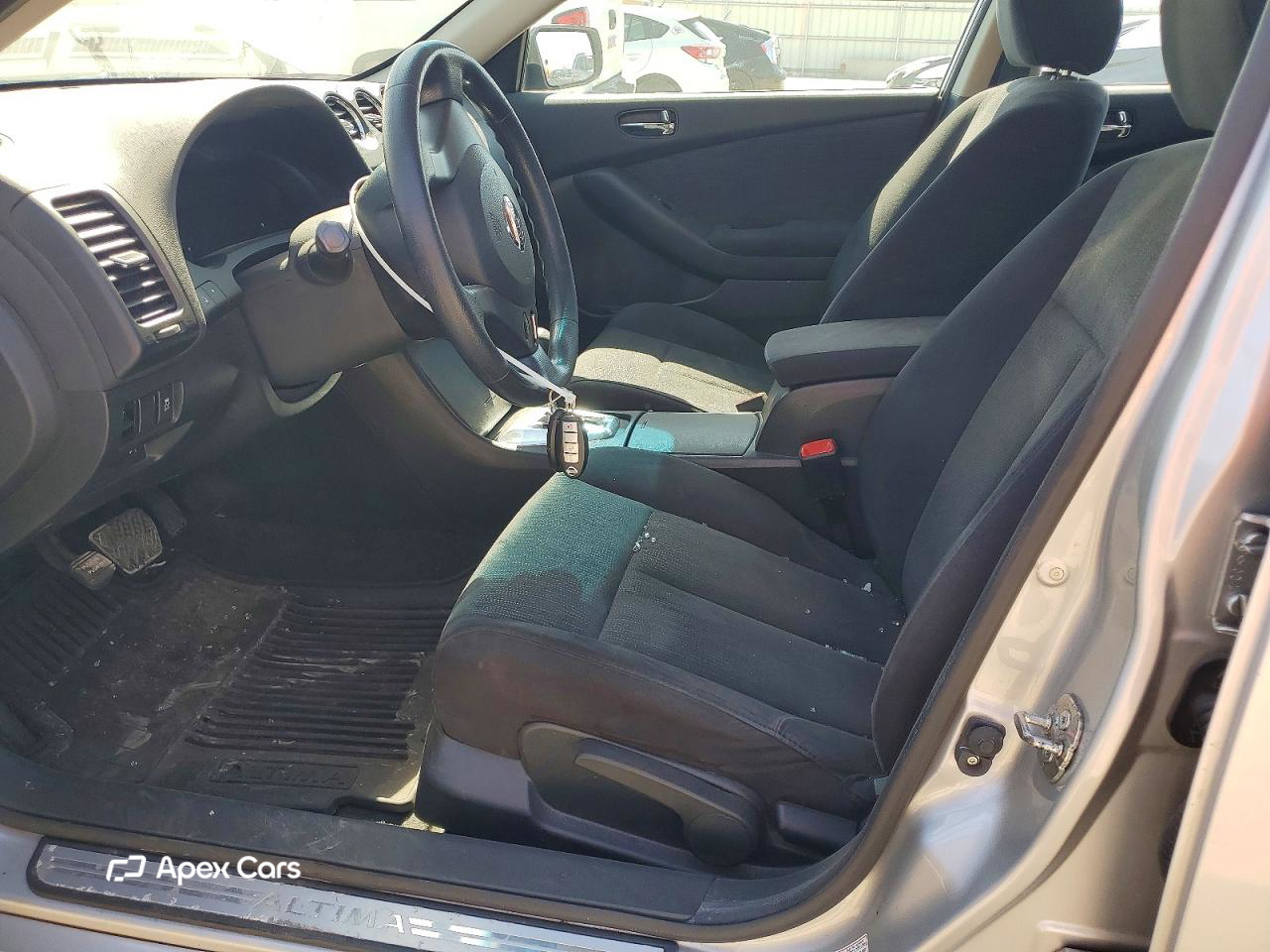 Nissan Altima 2012