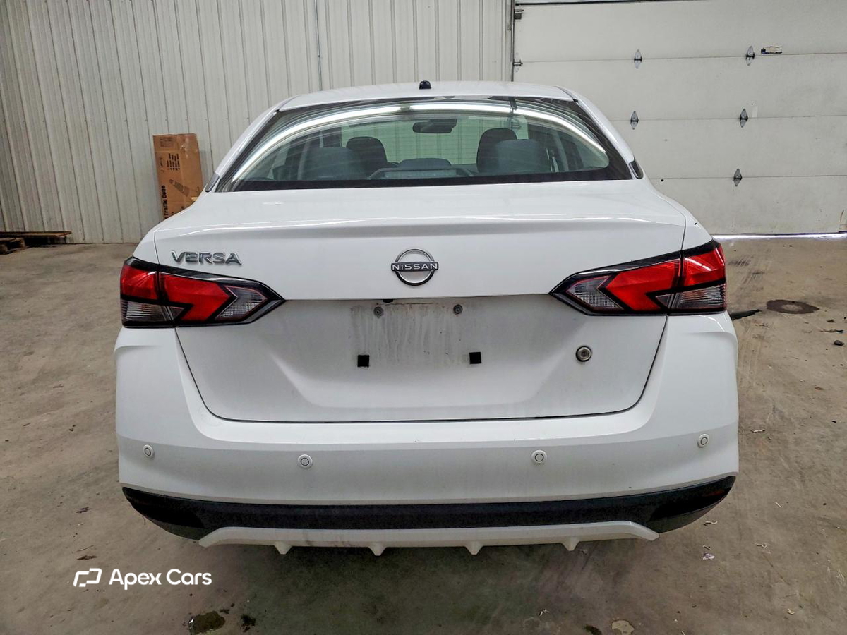 Nissan Versa 2023