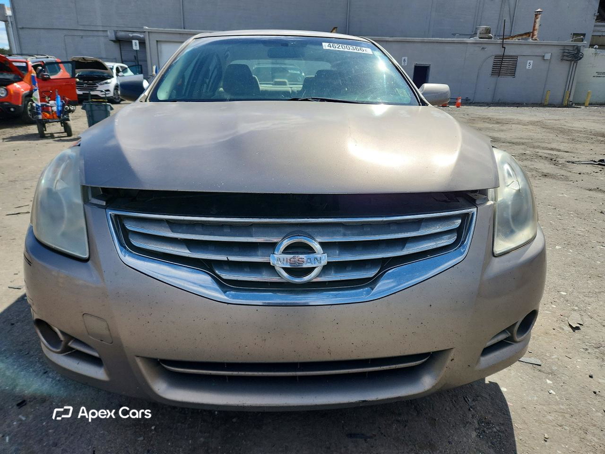 Nissan Altima 2012
