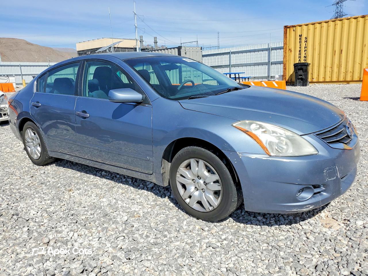 Nissan Altima 2012