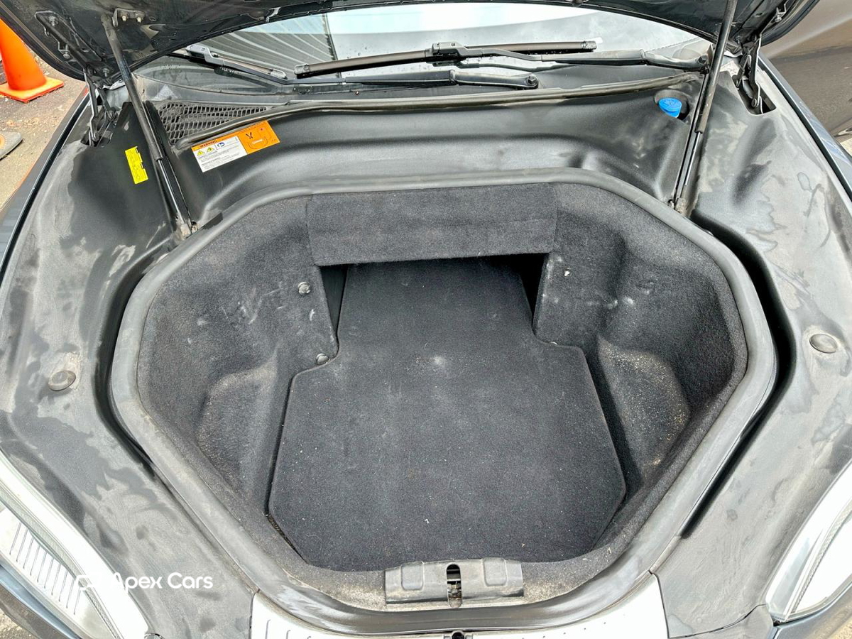 Tesla Model S 2013