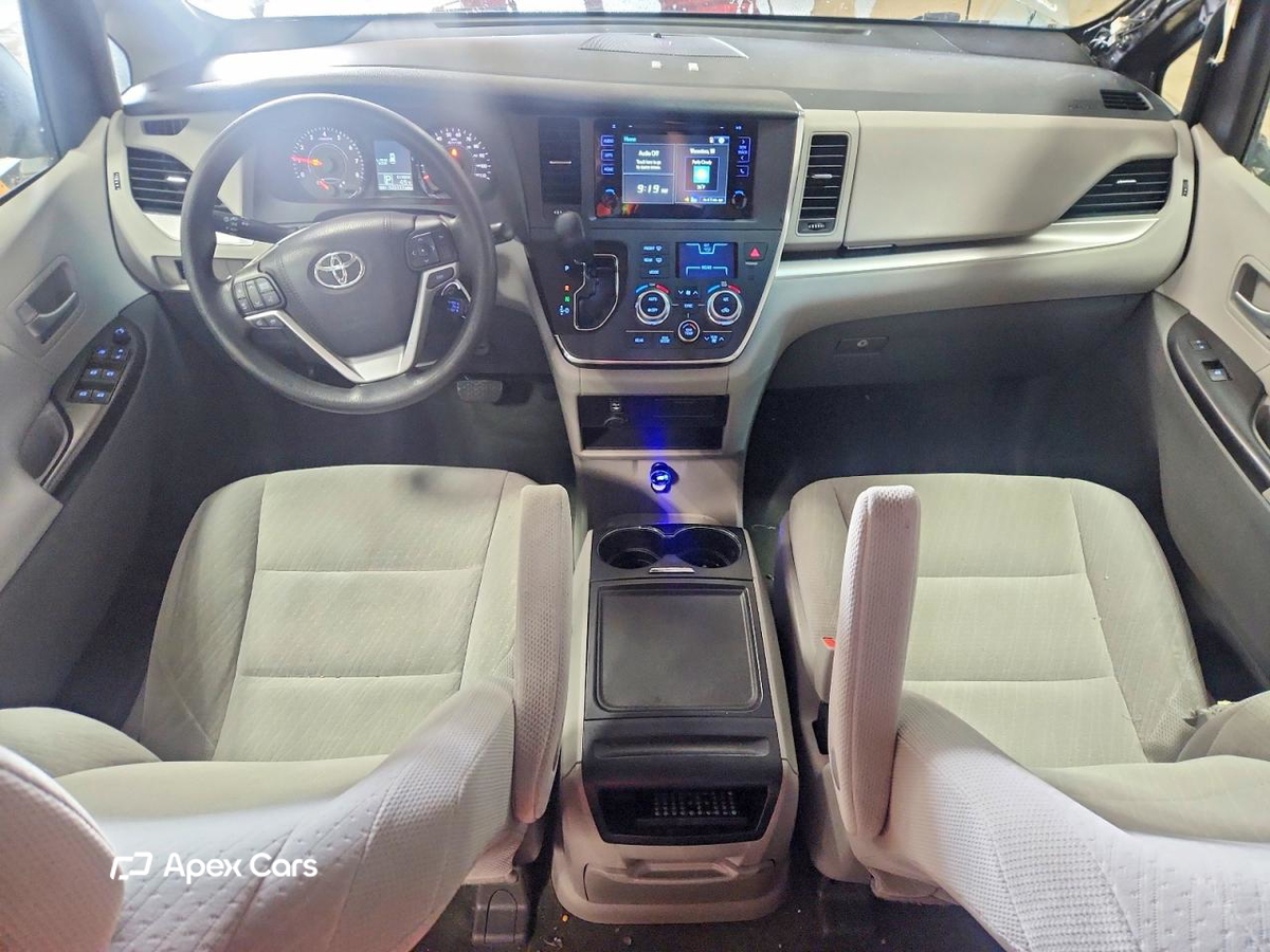 Toyota Sienna 2017