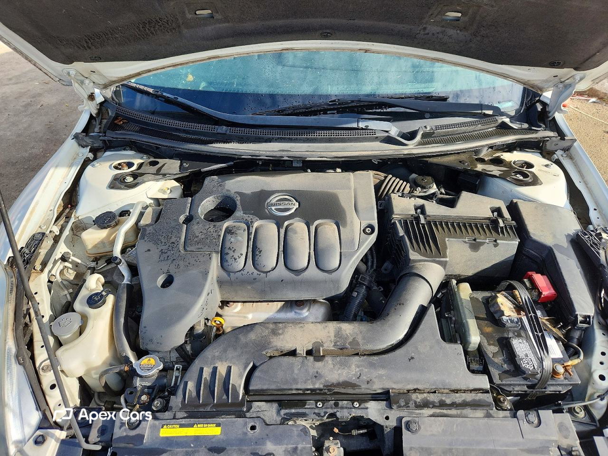 Nissan Altima 2010