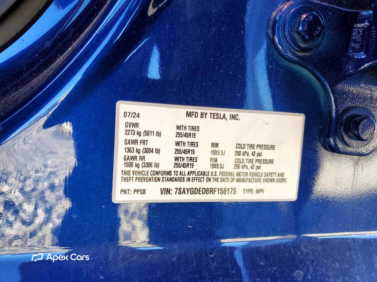 Tesla Model Y 2024