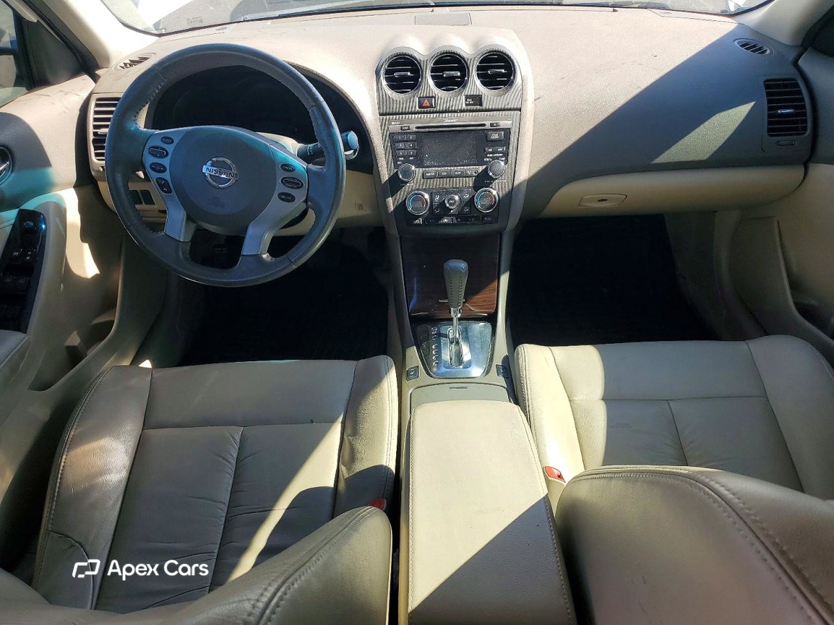 Nissan Altima 2011