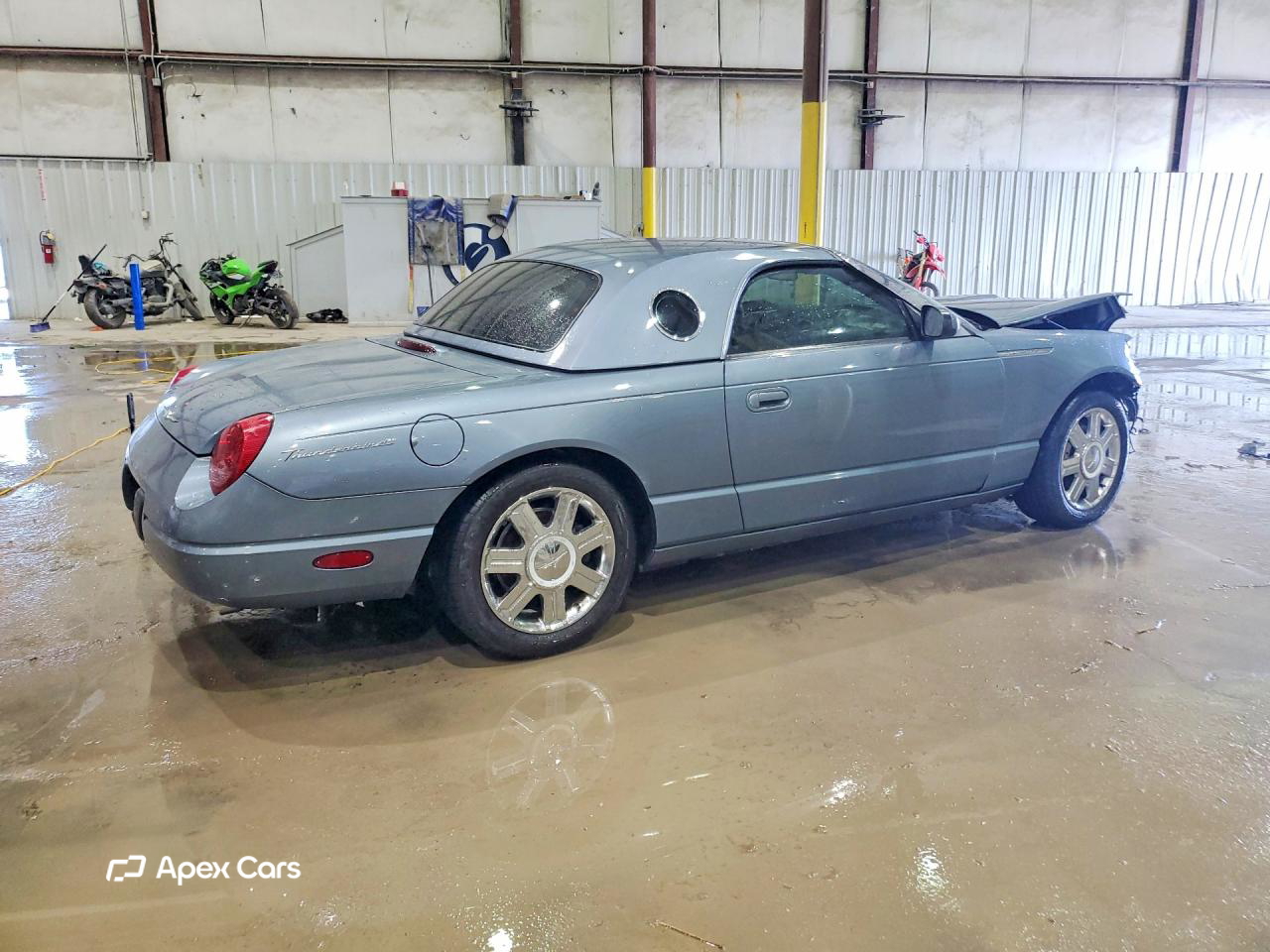 Ford Thunderbird 2005