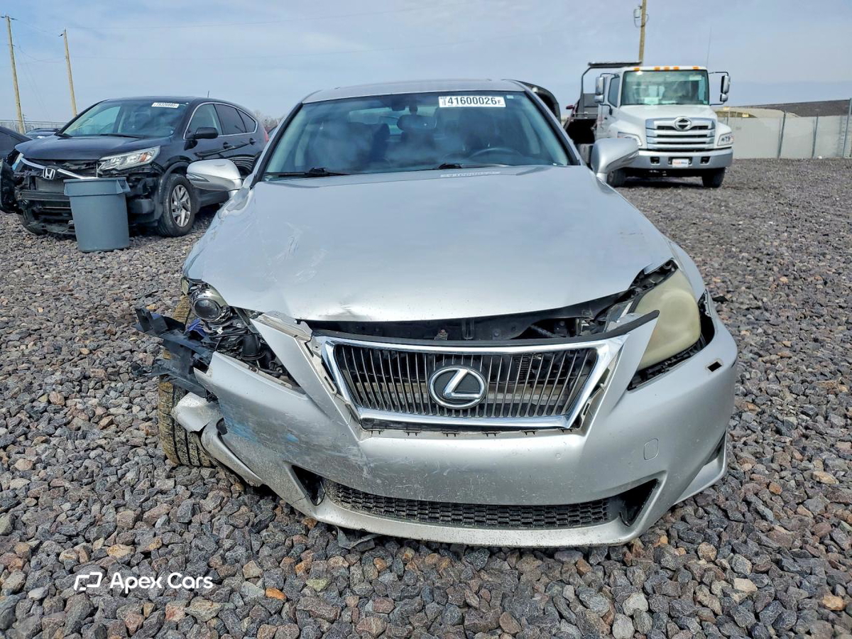 Lexus IS 2011