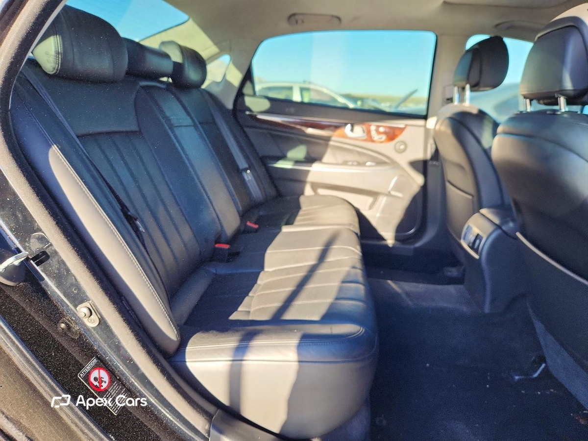 Hyundai Equus 2011