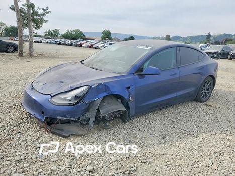 Tesla Model 3 2021 - Image 1 of 13