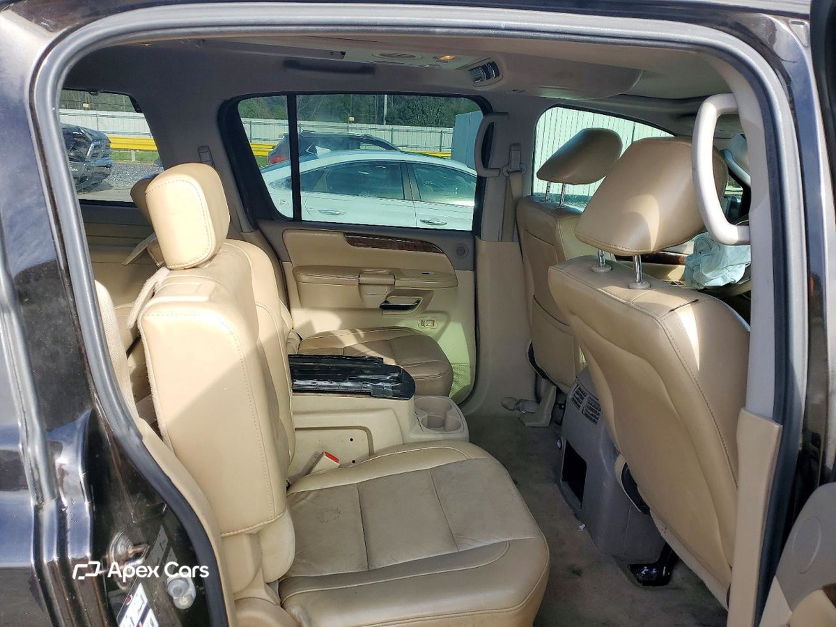 Nissan Armada 2011