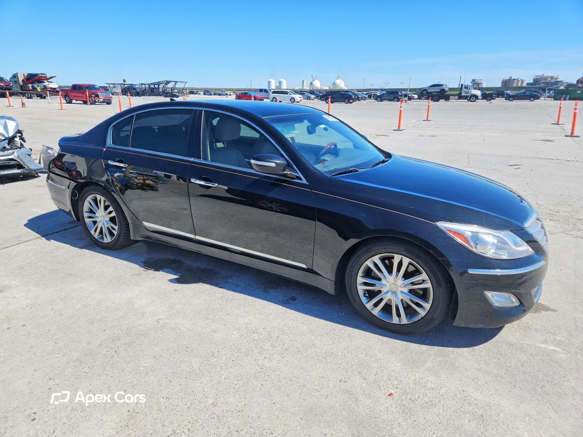 Hyundai Genesis 2012