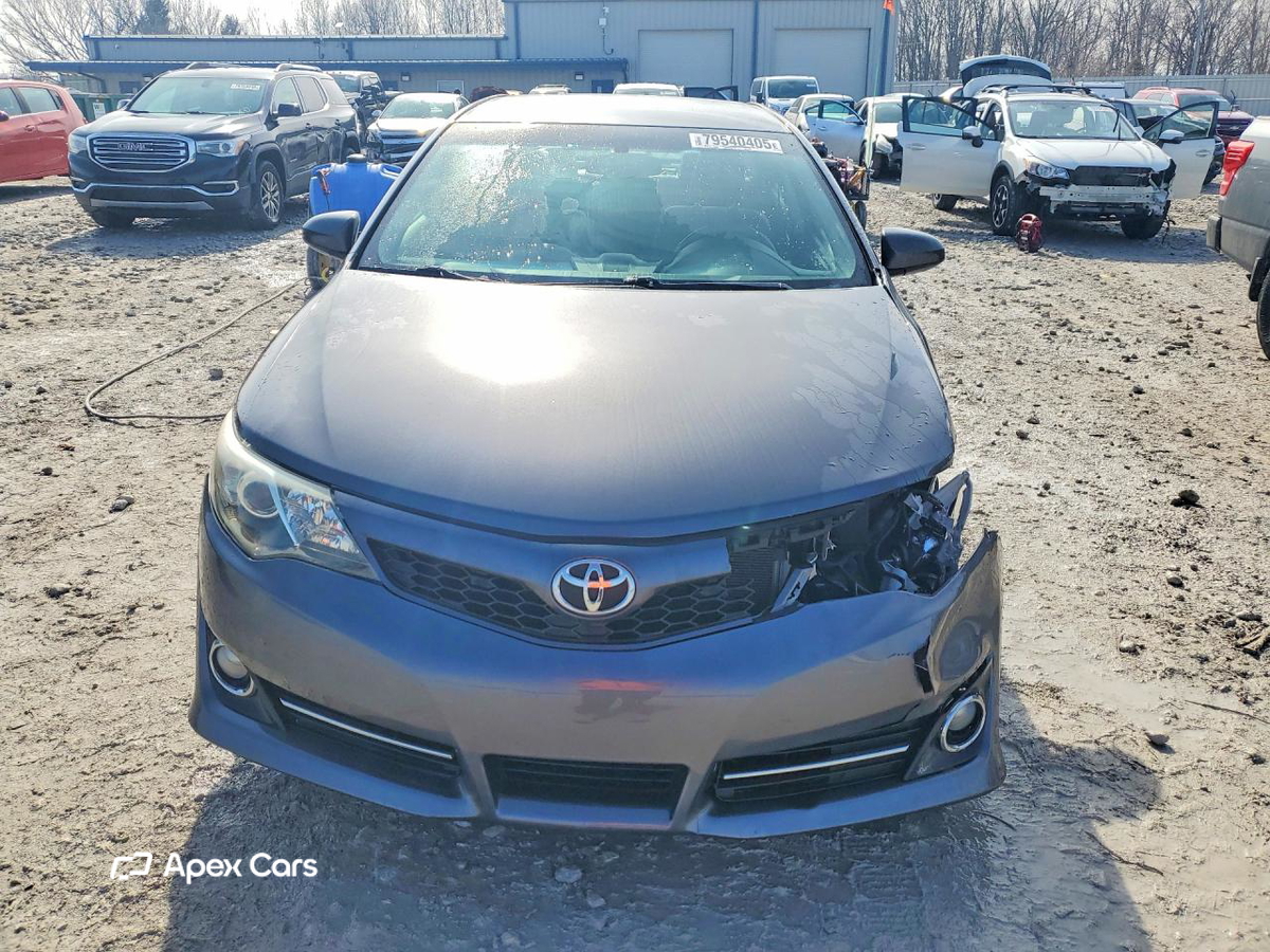 Toyota Camry 2012