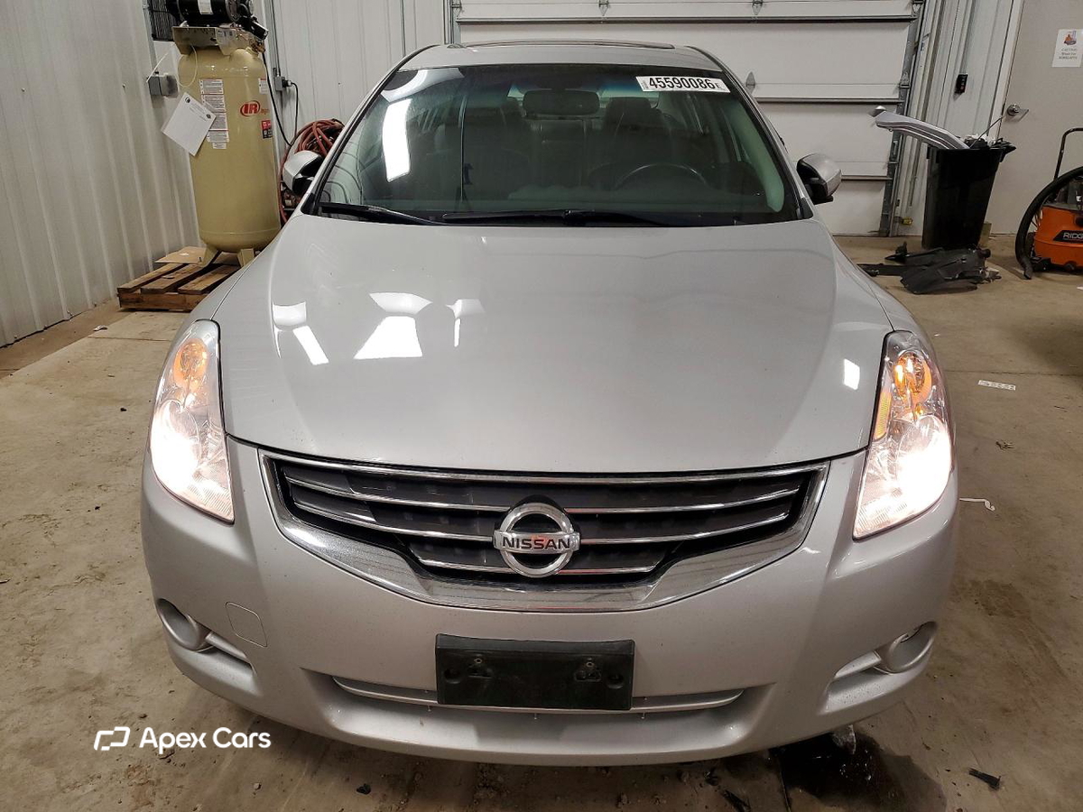 Nissan Altima 2011