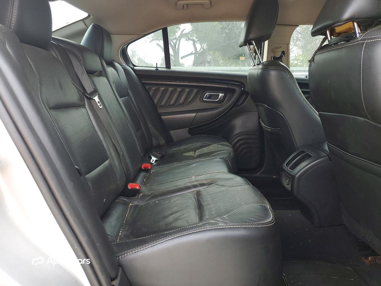 Ford Taurus 2010