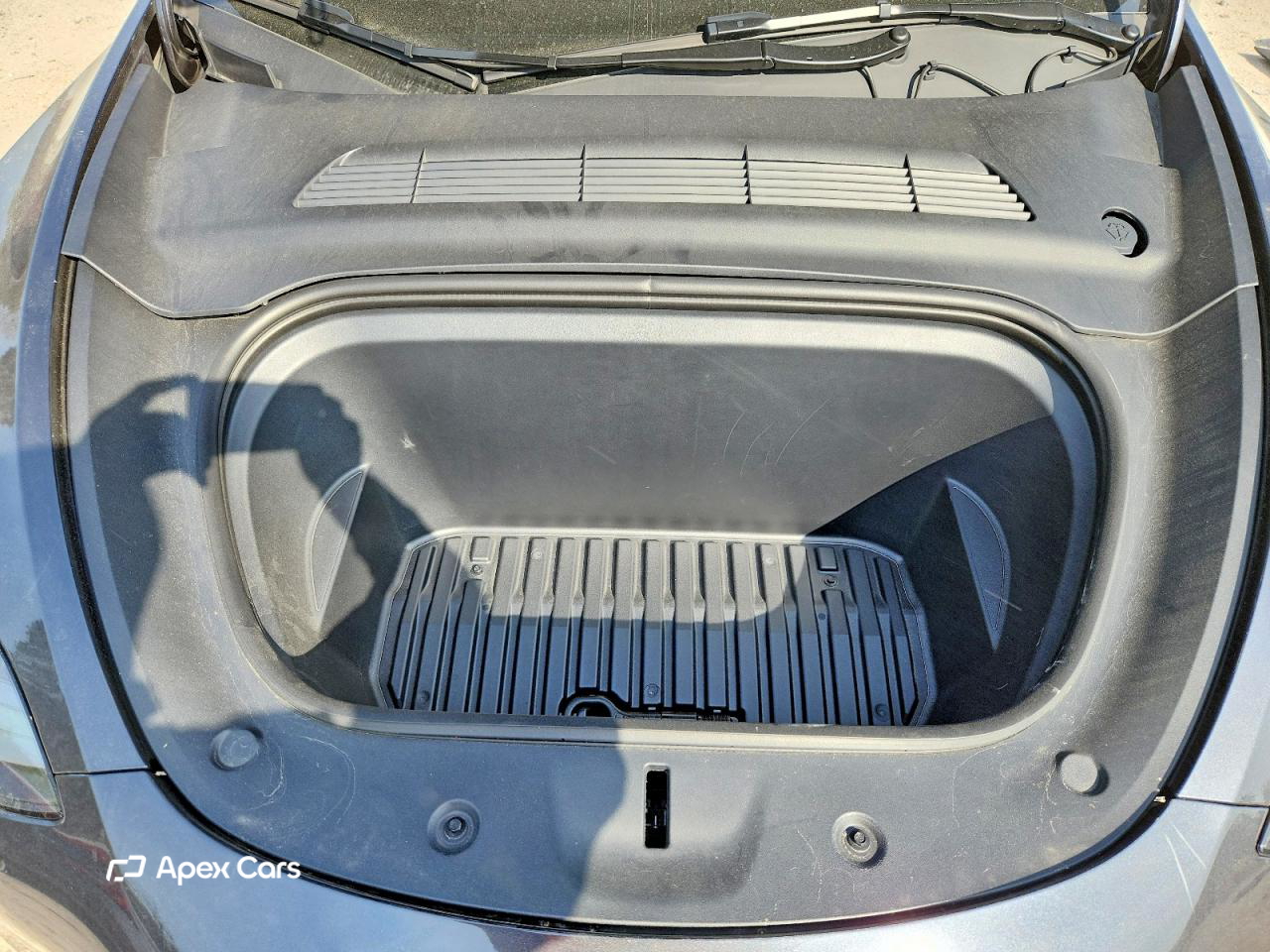 Tesla Model Y 2025