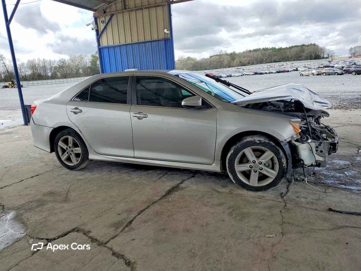 Toyota Camry 2012