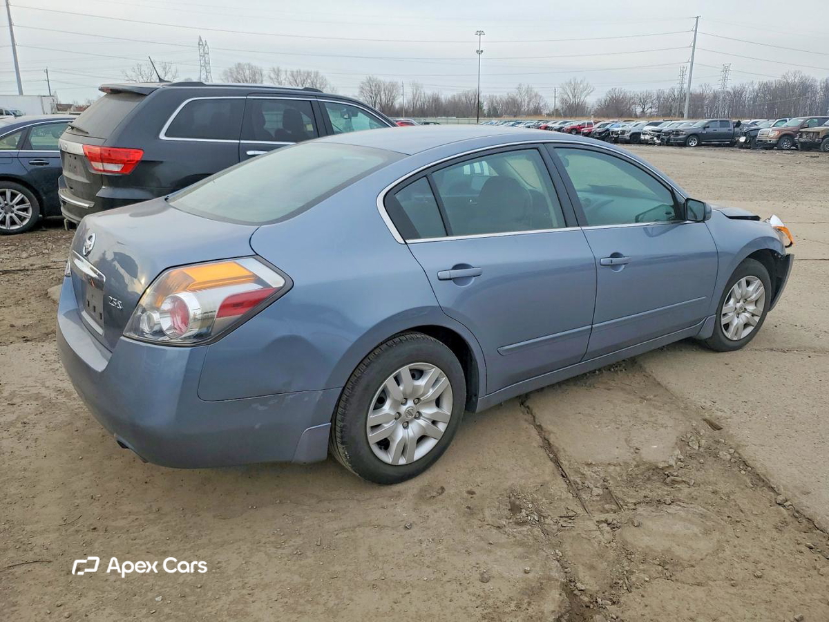 Nissan Altima 2012