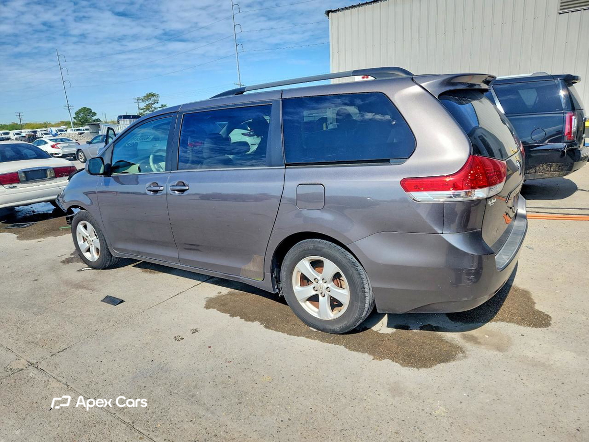 Toyota Sienna 2014